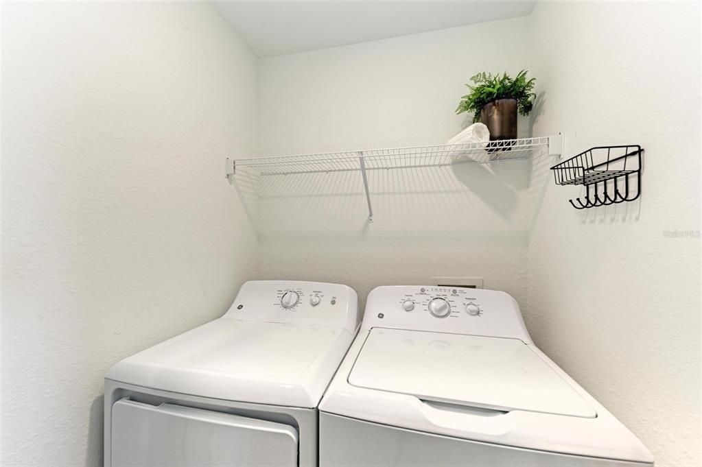 出租: $4,000 (2 贝兹, 2 浴室, 1142 平方英尺)