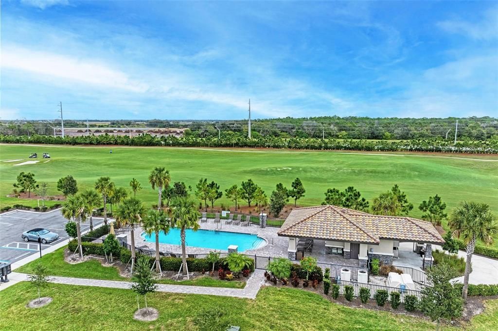 出租: $4,000 (2 贝兹, 2 浴室, 1142 平方英尺)