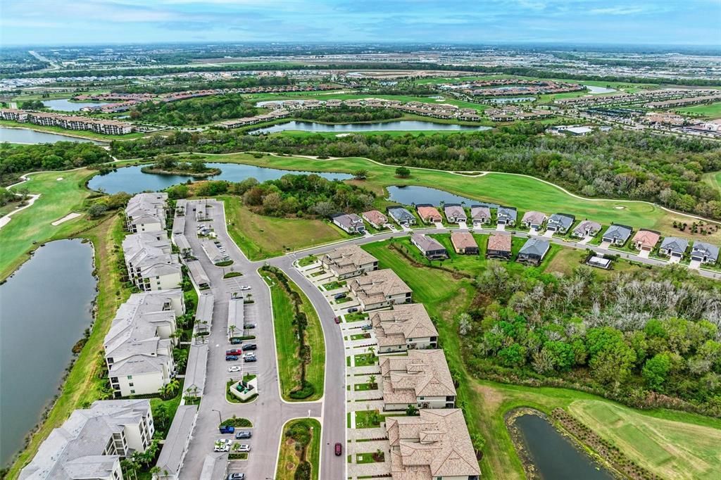 出租: $4,000 (2 贝兹, 2 浴室, 1142 平方英尺)