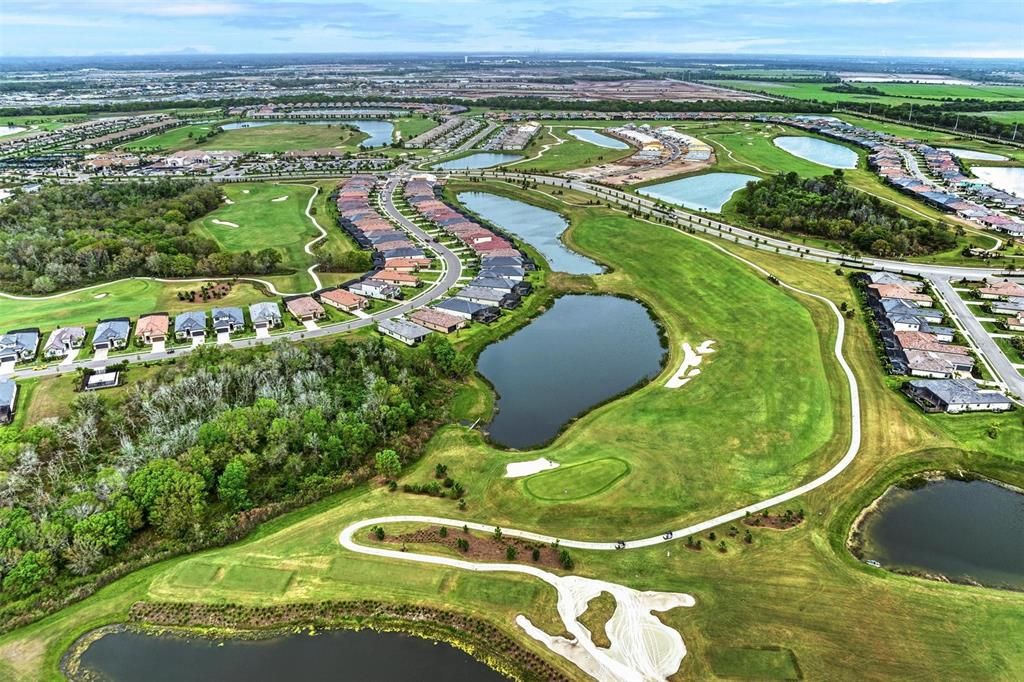 出租: $4,000 (2 贝兹, 2 浴室, 1142 平方英尺)