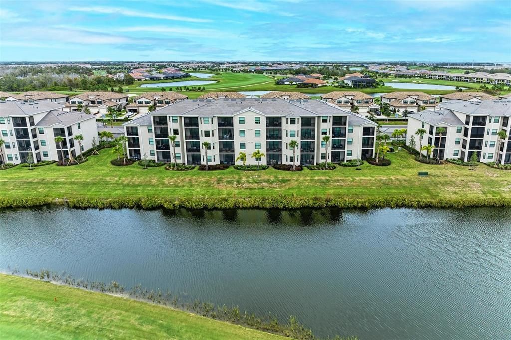 出租: $4,000 (2 贝兹, 2 浴室, 1142 平方英尺)