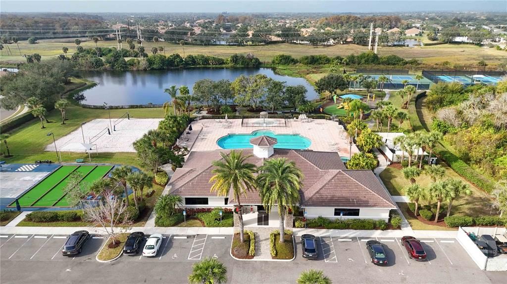 For Sale: $600,000 (3 beds, 2 baths, 2261 Square Feet)