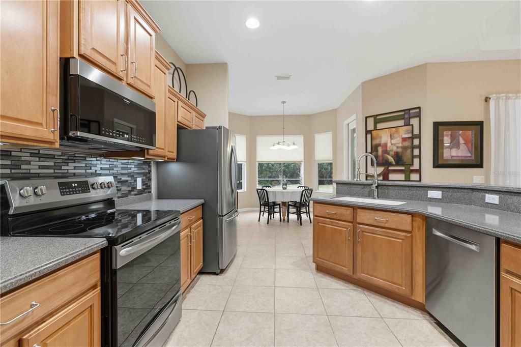 For Sale: $600,000 (3 beds, 2 baths, 2261 Square Feet)