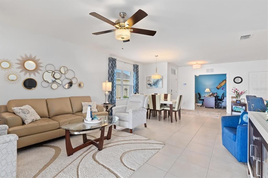 For Sale: $308,000 (2 beds, 2 baths, 1510 Square Feet)