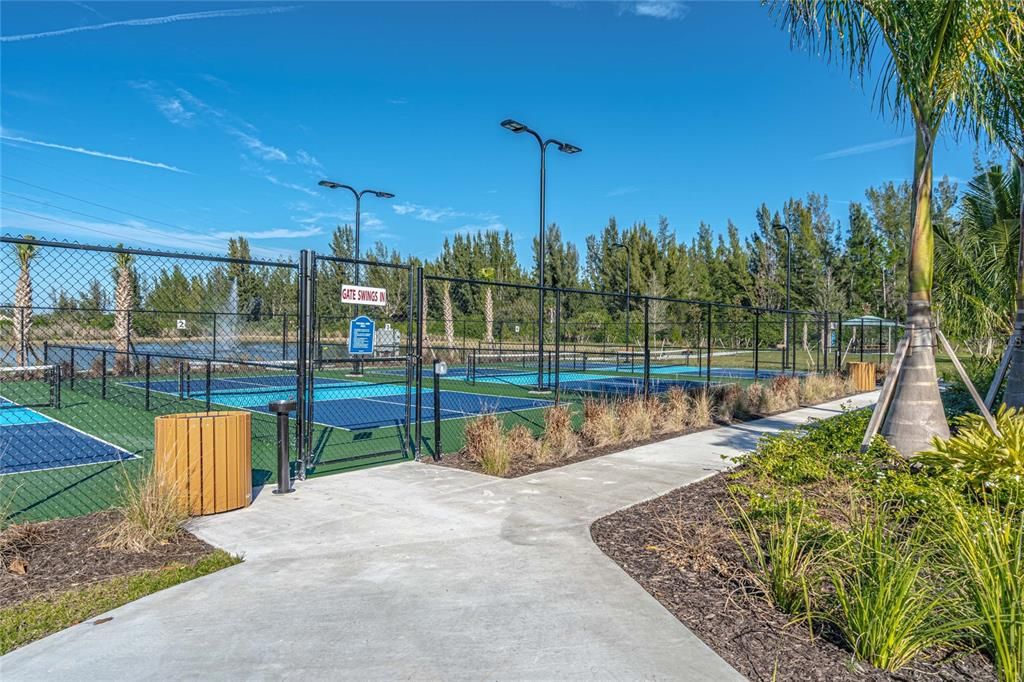 For Sale: $308,000 (2 beds, 2 baths, 1510 Square Feet)