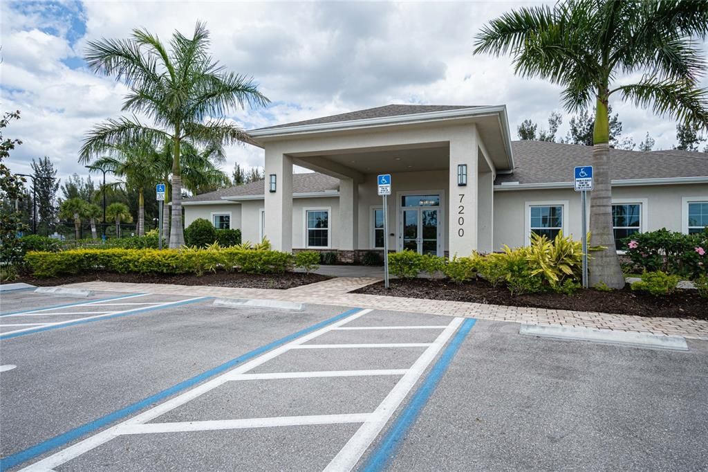 For Sale: $308,000 (2 beds, 2 baths, 1510 Square Feet)