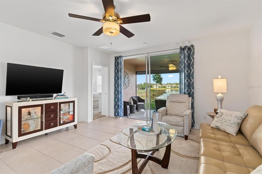 For Sale: $308,000 (2 beds, 2 baths, 1510 Square Feet)