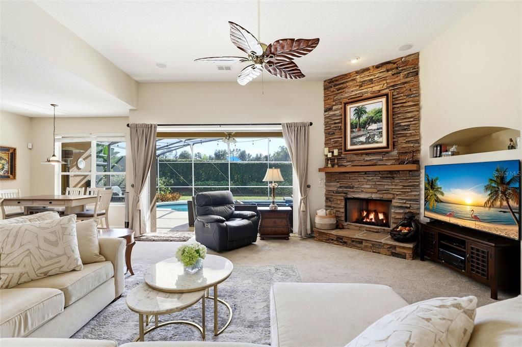 На продажу: $543,500 (3 спален, 2 ванн, 2470 Квадратных фут)