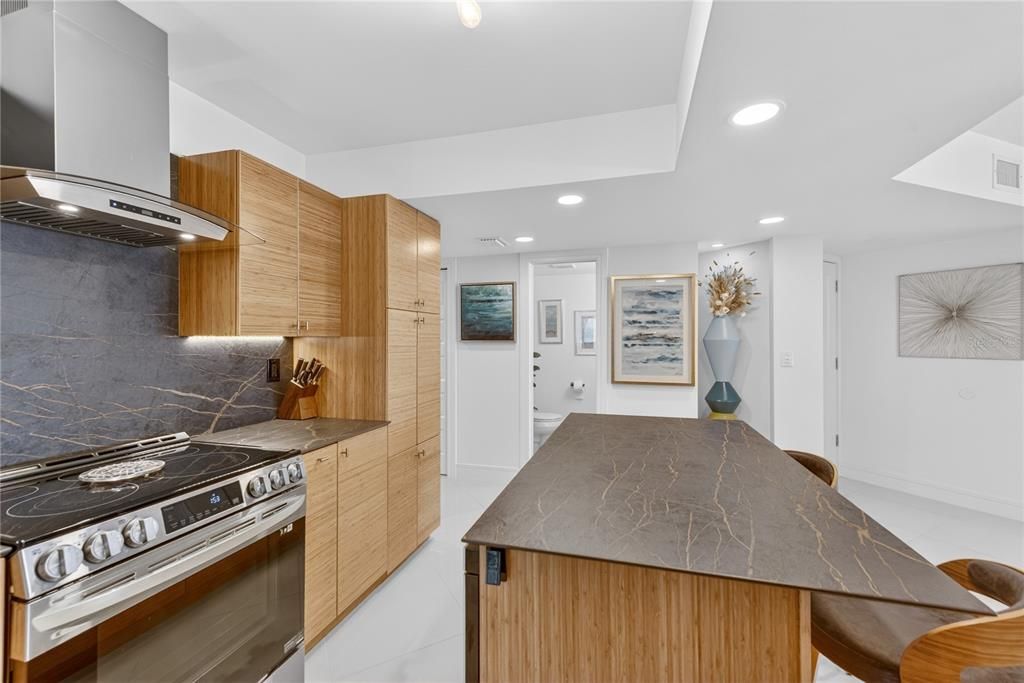 For Sale: $545,000 (2 beds, 2 baths, 2129 Square Feet)