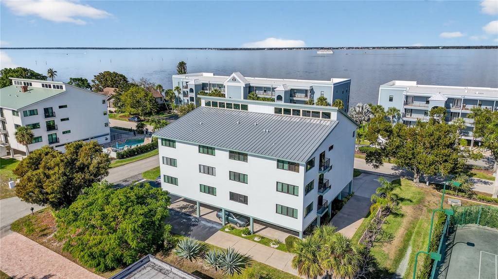 For Sale: $545,000 (2 beds, 2 baths, 2129 Square Feet)