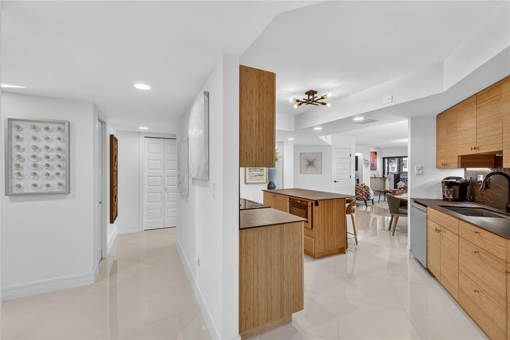 For Sale: $545,000 (2 beds, 2 baths, 2129 Square Feet)