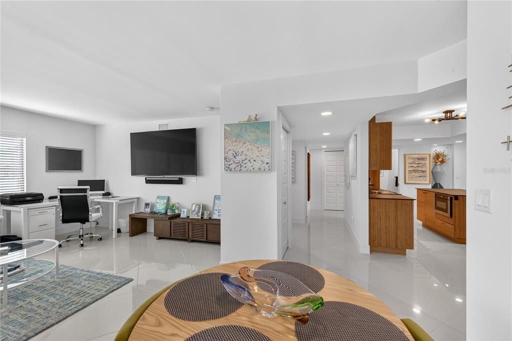 For Sale: $545,000 (2 beds, 2 baths, 2129 Square Feet)