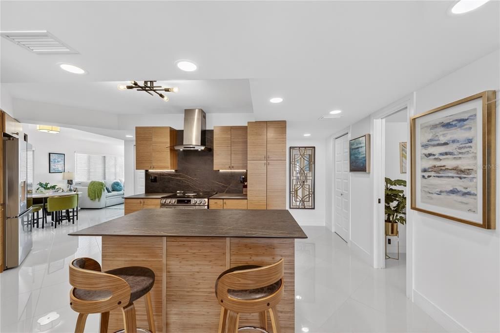 For Sale: $545,000 (2 beds, 2 baths, 2129 Square Feet)