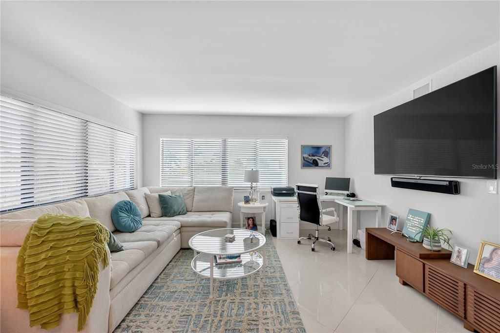 For Sale: $545,000 (2 beds, 2 baths, 2129 Square Feet)