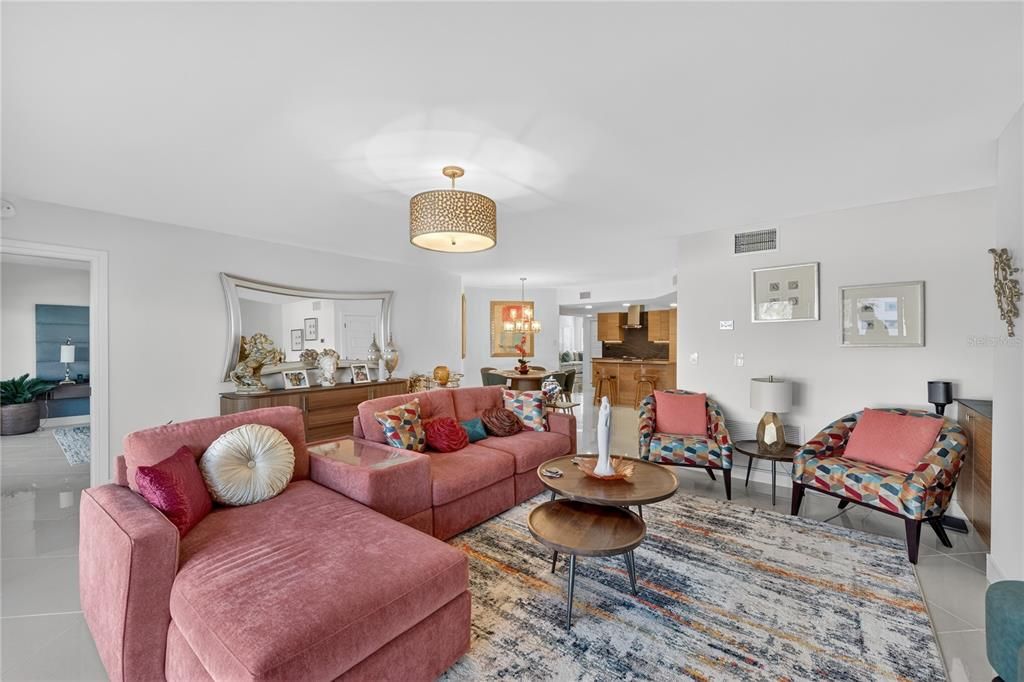 For Sale: $545,000 (2 beds, 2 baths, 2129 Square Feet)