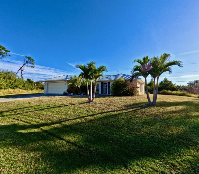 For Sale: $384,900 (3 beds, 2 baths, 1759 Square Feet)