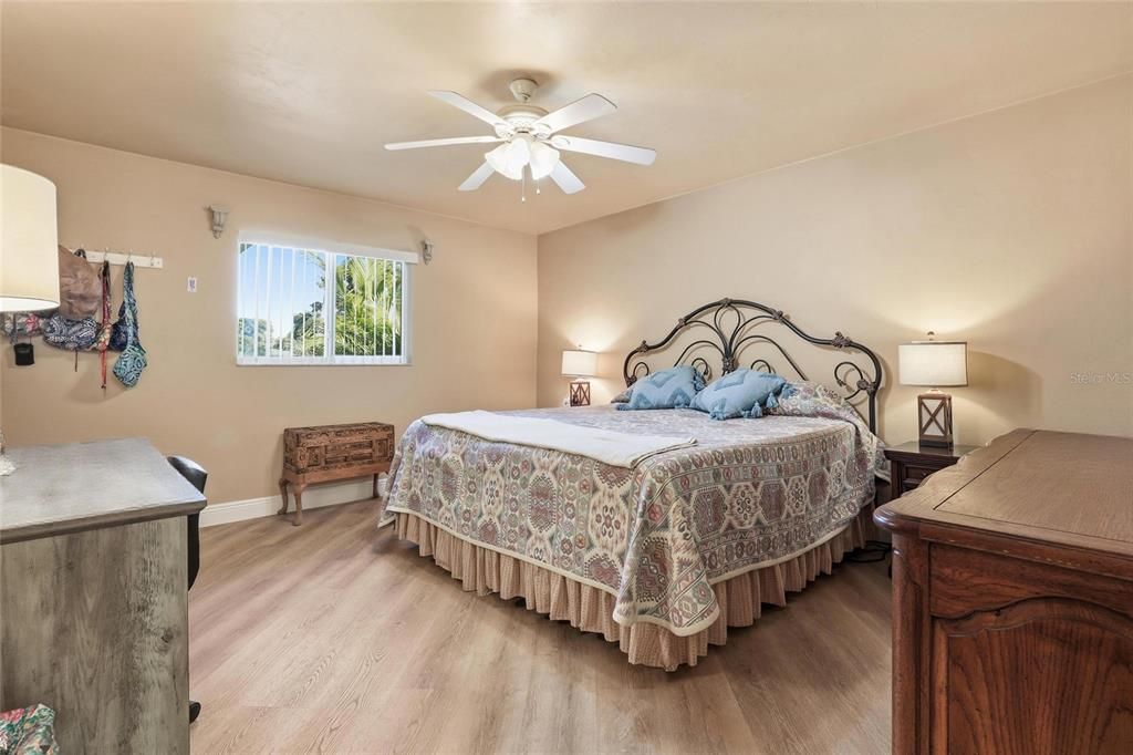 待售: $399,900 (3 贝兹, 2 浴室, 1802 平方英尺)