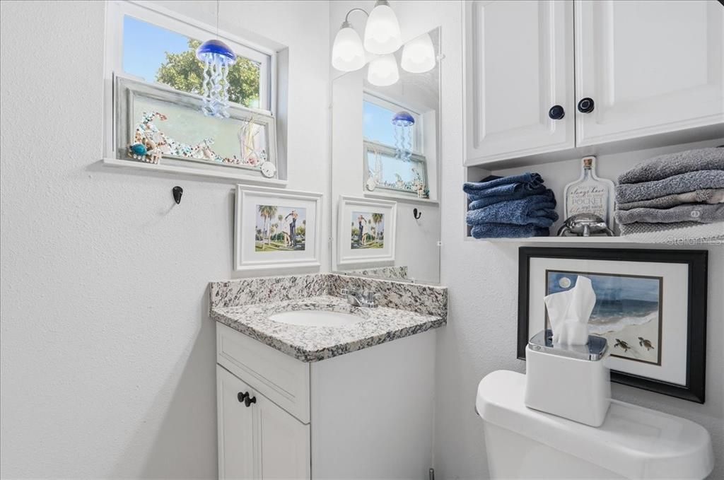 待售: $345,000 (3 贝兹, 2 浴室, 1212 平方英尺)