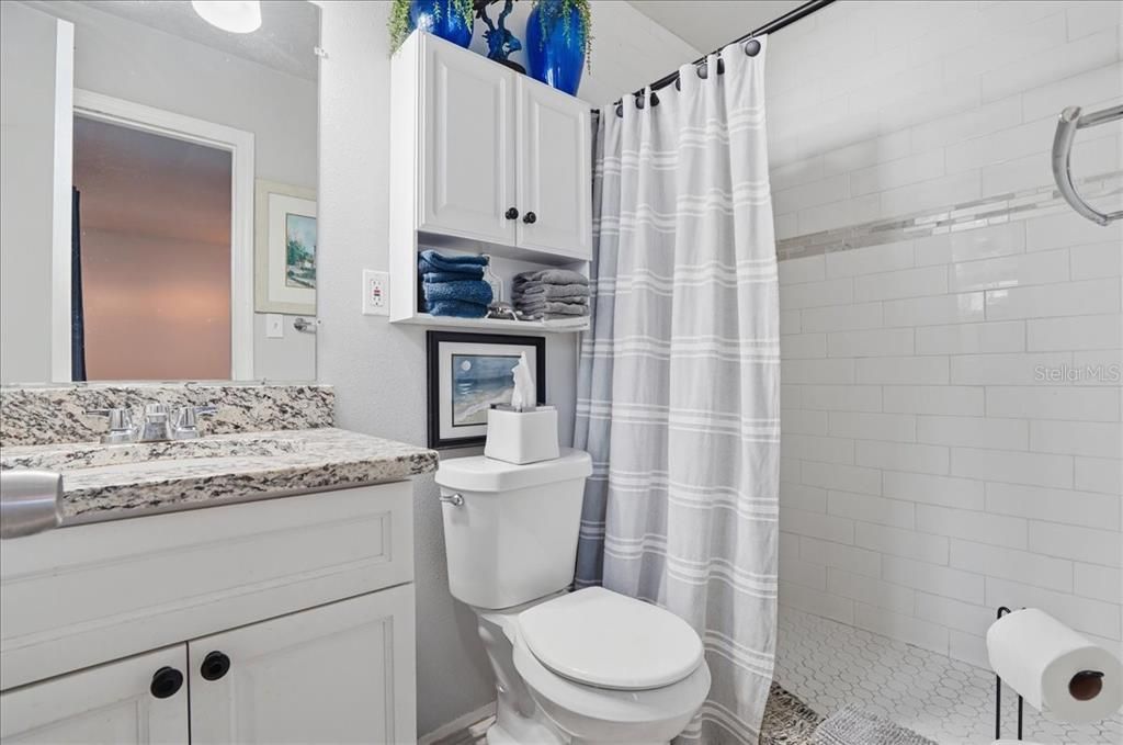 待售: $345,000 (3 贝兹, 2 浴室, 1212 平方英尺)