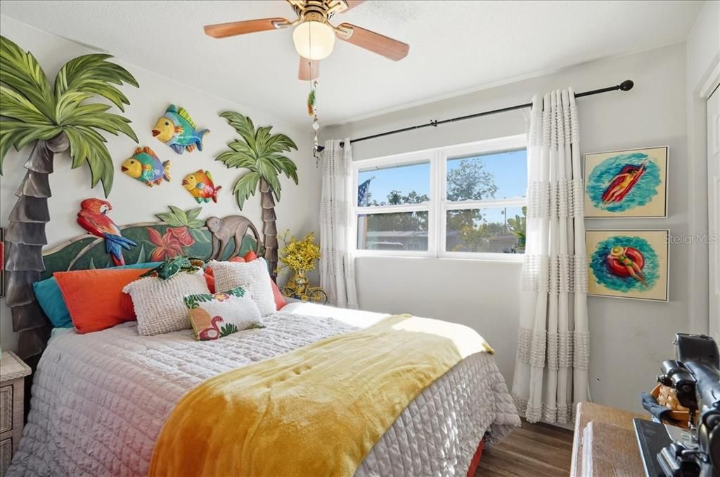 待售: $345,000 (3 贝兹, 2 浴室, 1212 平方英尺)