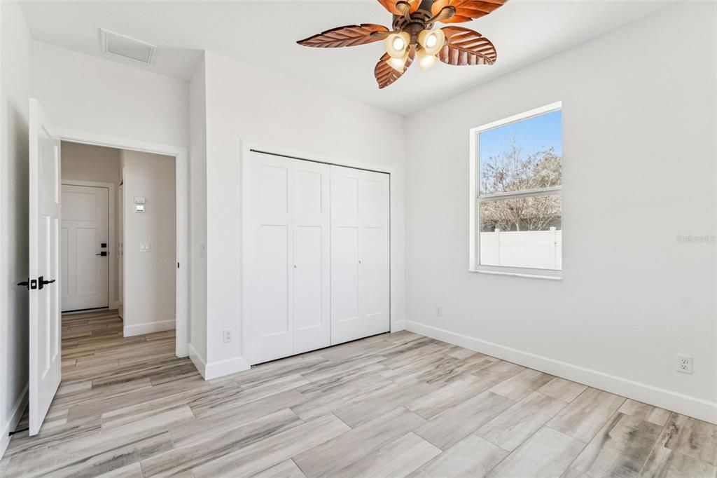 待售: $449,000 (2 贝兹, 2 浴室, 1275 平方英尺)