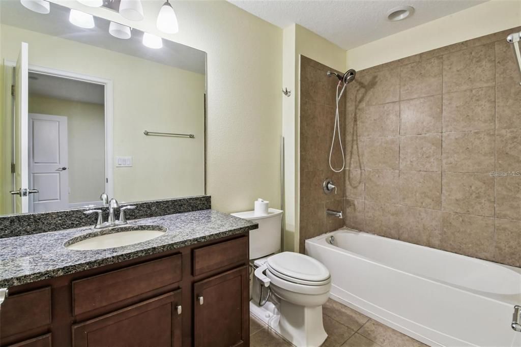 For Sale: $349,300 (3 beds, 2 baths, 1716 Square Feet)