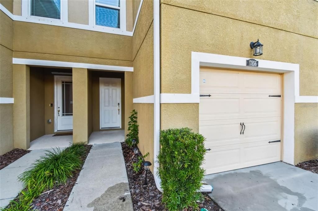 For Sale: $349,300 (3 beds, 2 baths, 1716 Square Feet)