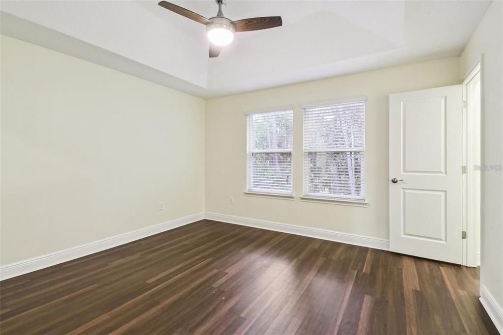 For Sale: $349,300 (3 beds, 2 baths, 1716 Square Feet)