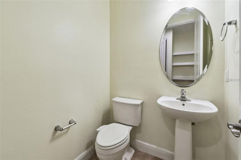 For Sale: $349,300 (3 beds, 2 baths, 1716 Square Feet)