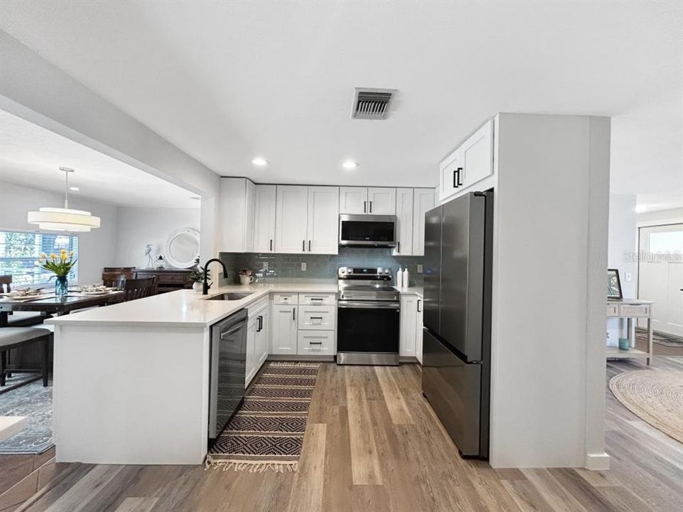 待售: $699,000 (3 贝兹, 2 浴室, 1971 平方英尺)