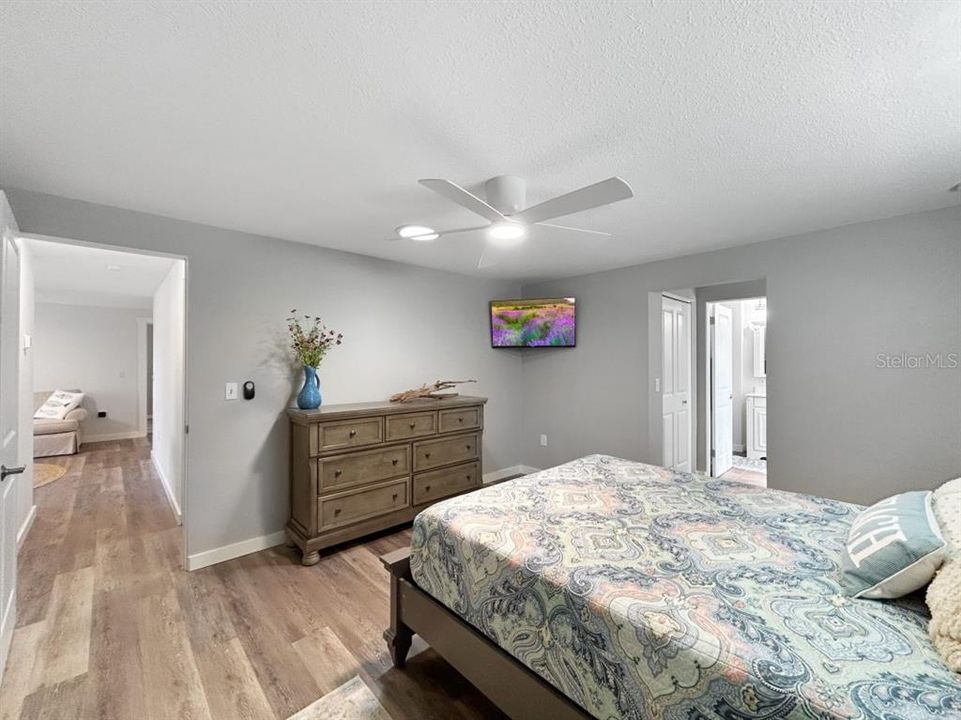 待售: $699,000 (3 贝兹, 2 浴室, 1971 平方英尺)