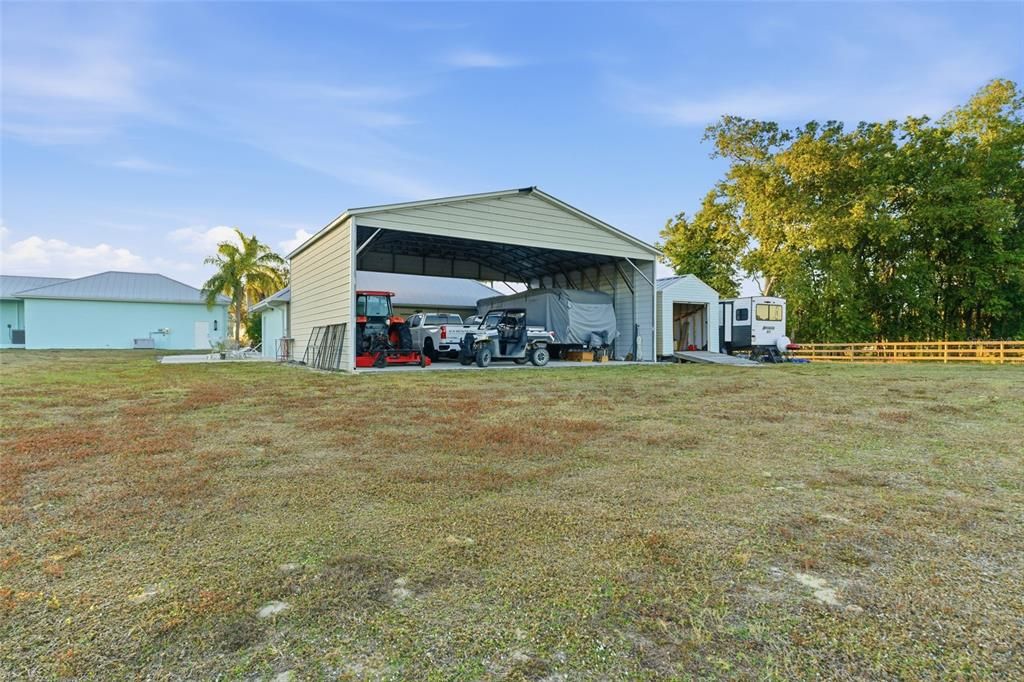 For Sale: $1,600,000 (4 beds, 3 baths, 3717 Square Feet)