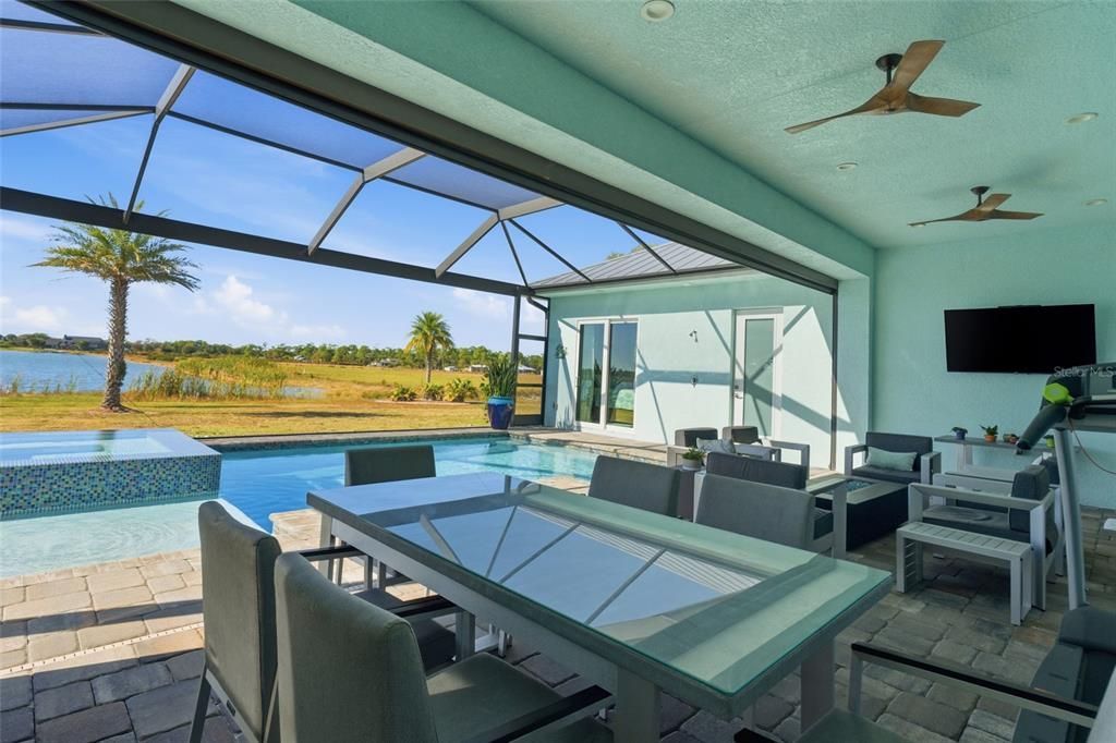 For Sale: $1,600,000 (4 beds, 3 baths, 3717 Square Feet)