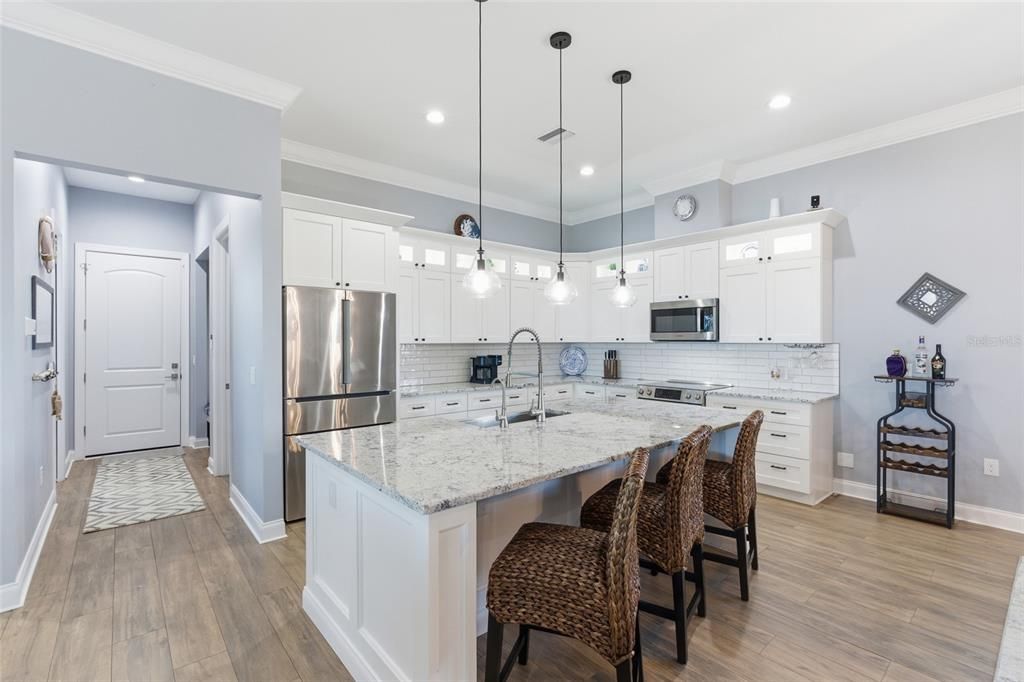 For Sale: $1,600,000 (4 beds, 3 baths, 3717 Square Feet)