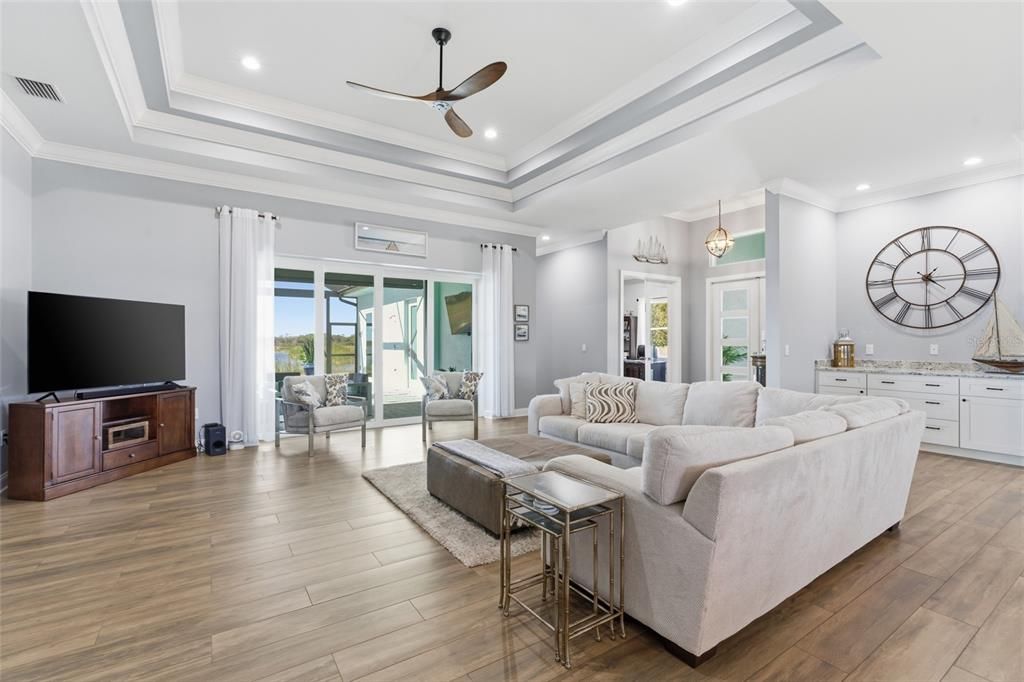 For Sale: $1,600,000 (4 beds, 3 baths, 3717 Square Feet)