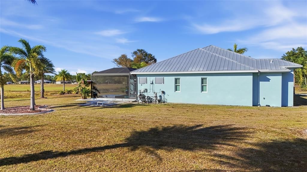 For Sale: $1,600,000 (4 beds, 3 baths, 3717 Square Feet)