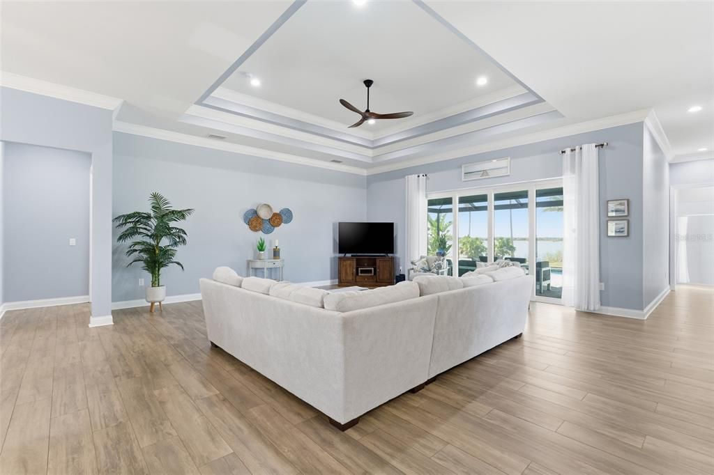 For Sale: $1,600,000 (4 beds, 3 baths, 3717 Square Feet)