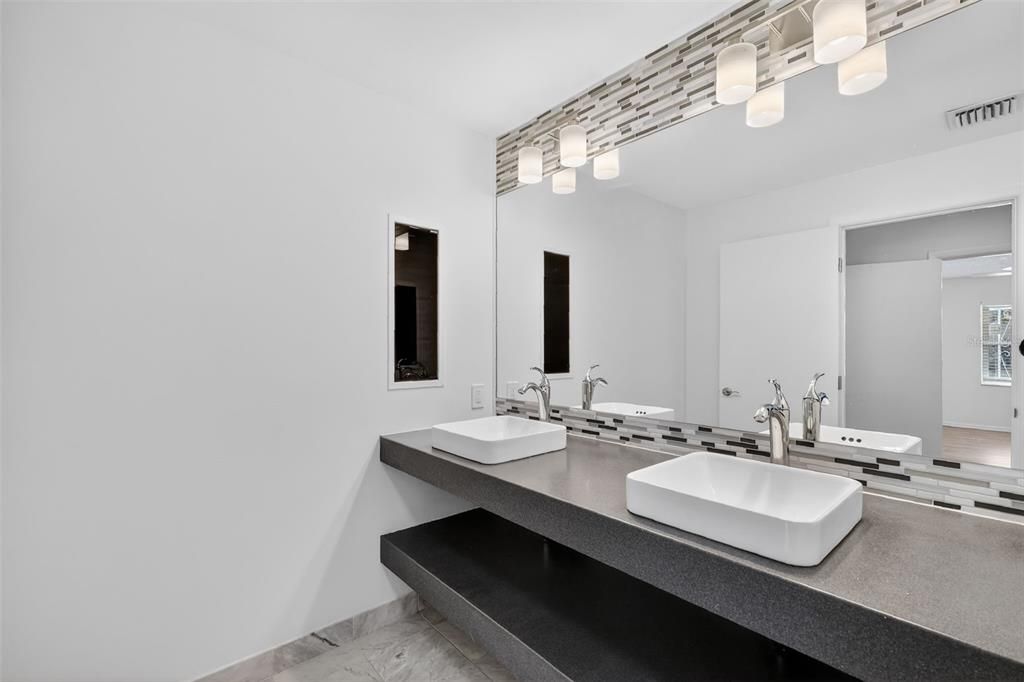 出租: $2,950 (3 贝兹, 2 浴室, 1500 平方英尺)