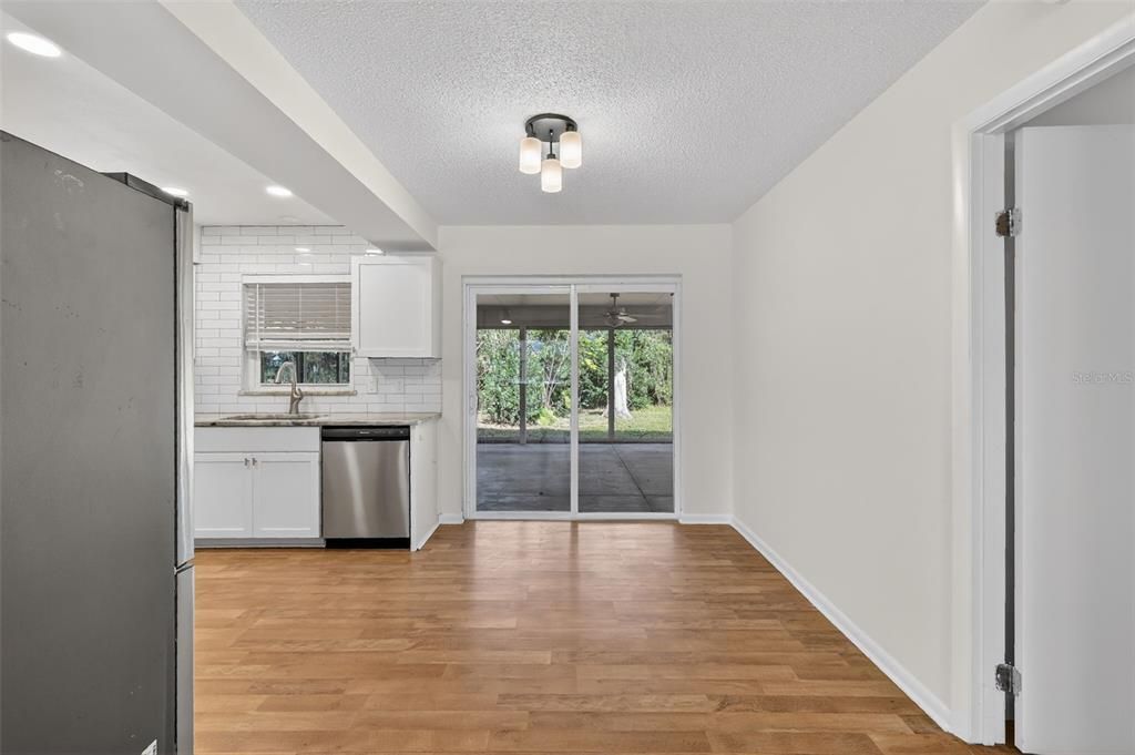 出租: $2,950 (3 贝兹, 2 浴室, 1500 平方英尺)