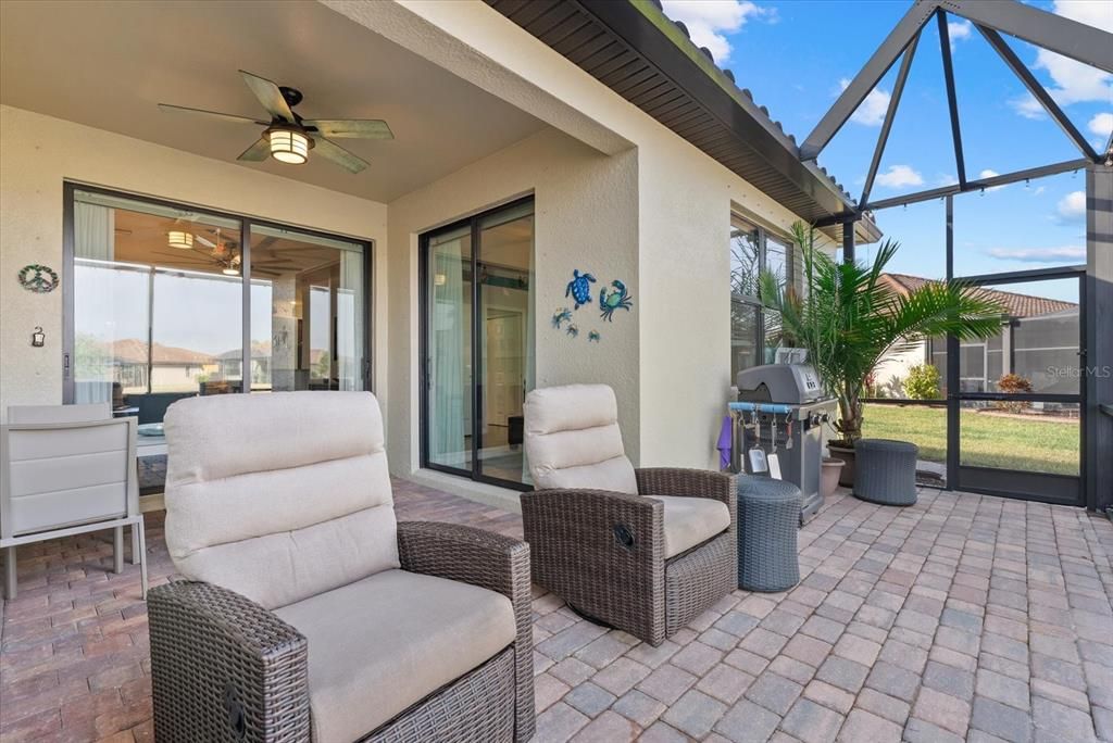 For Sale: $330,000 (2 beds, 2 baths, 1568 Square Feet)