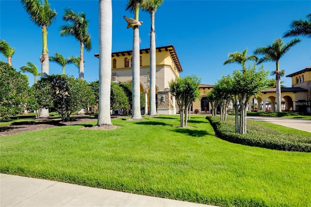 For Sale: $330,000 (2 beds, 2 baths, 1568 Square Feet)