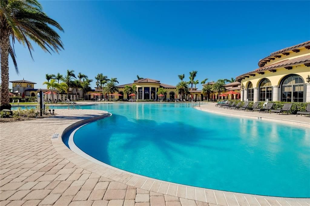 For Sale: $330,000 (2 beds, 2 baths, 1568 Square Feet)