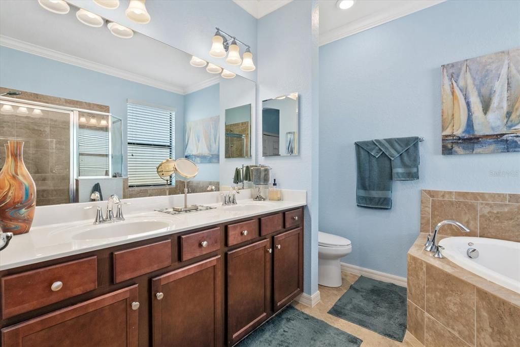 For Sale: $330,000 (2 beds, 2 baths, 1568 Square Feet)