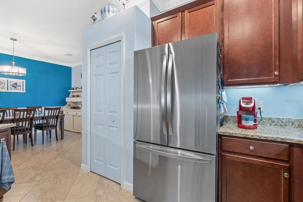 For Sale: $330,000 (2 beds, 2 baths, 1568 Square Feet)