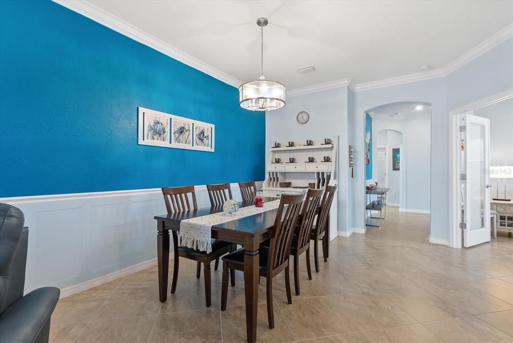 For Sale: $330,000 (2 beds, 2 baths, 1568 Square Feet)