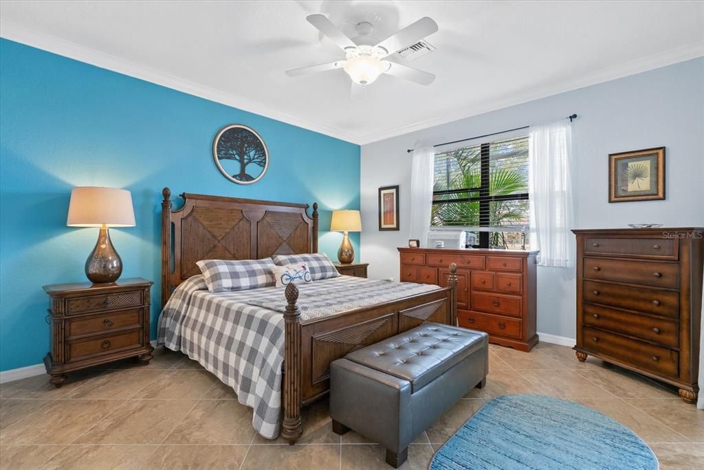 For Sale: $330,000 (2 beds, 2 baths, 1568 Square Feet)