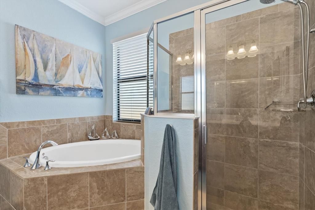 For Sale: $330,000 (2 beds, 2 baths, 1568 Square Feet)