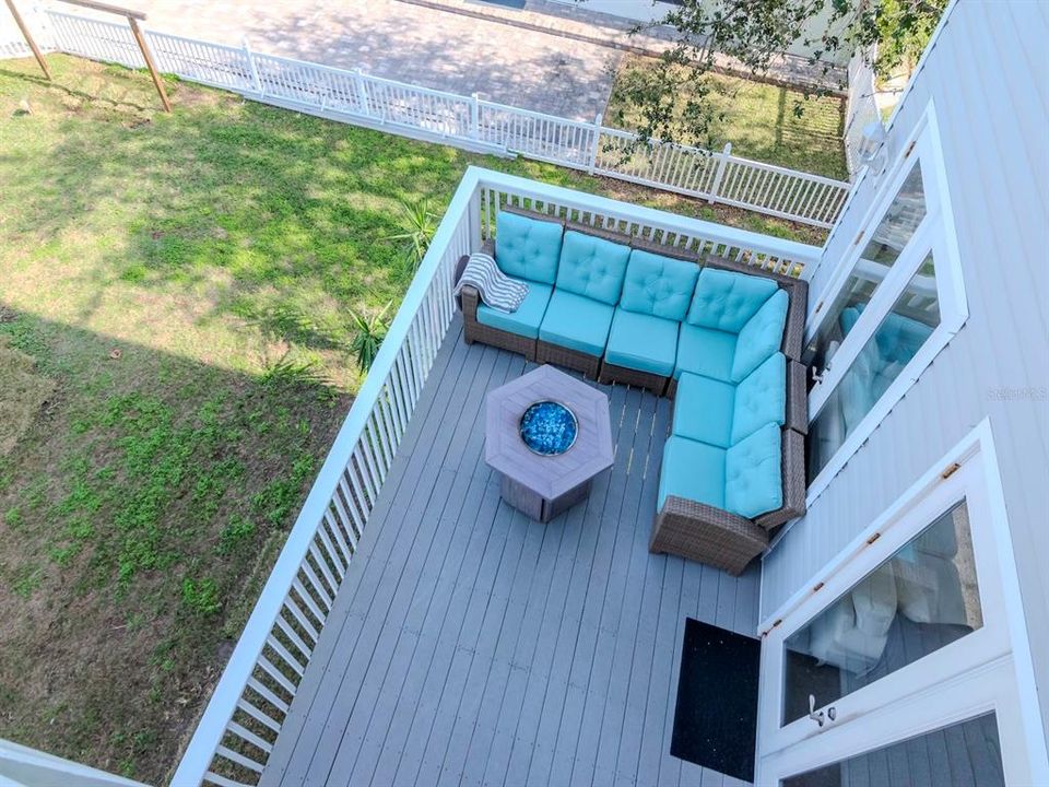 For Sale: $1,399,900 (3 beds, 3 baths, 2501 Square Feet)