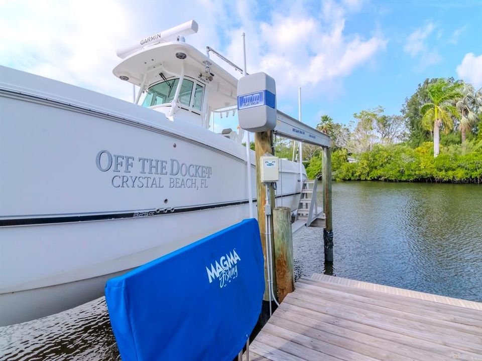 For Sale: $1,399,900 (3 beds, 3 baths, 2501 Square Feet)