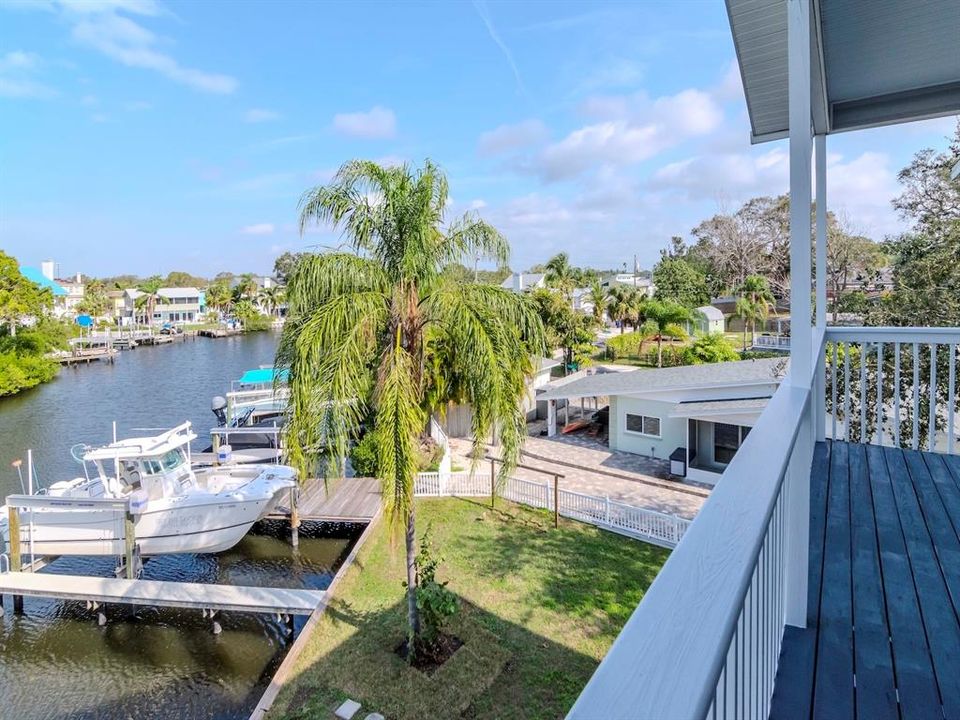 For Sale: $1,399,900 (3 beds, 3 baths, 2501 Square Feet)